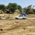 aethiopien-turmi-keske-flussbett-jeep-www_01