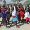 kenia-archers-post-manyatta-namayana-liebestanz-www_03